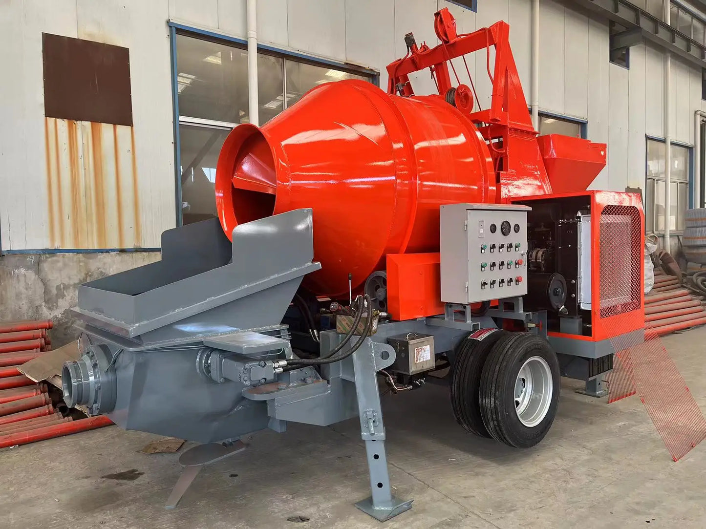 Hot Selling 40M3/H Small Diesel Mobile Concrete Mixer with Pump/Concrete Pump Machine Concrete Mixer for House Building